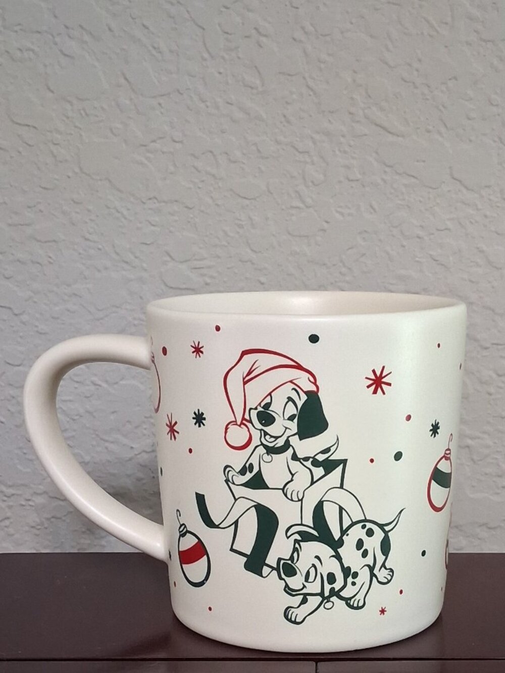 Disney Classics 101 Dalmatians 16oz Ceramic Holiday Coffee Mug